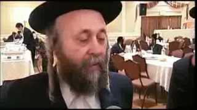 Kikes protecting a Pedo