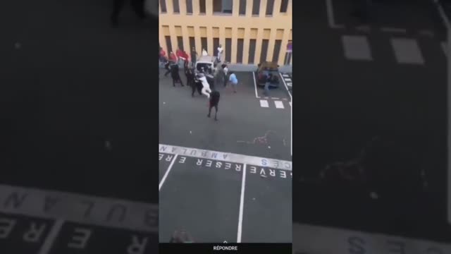 Protest against mandatory jabs at hospital turned into battle w/Cops