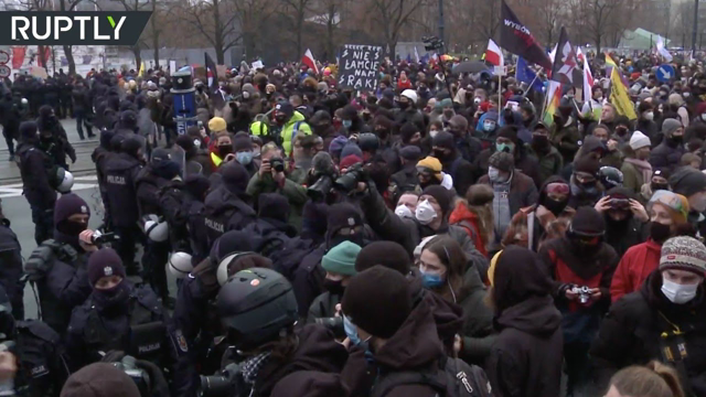 Polish Protests | Thousands rally against right-wing government after abortion ruling